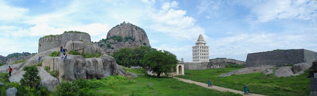 Panorama of the Rajagiri citadel and the white Kalyana Mahal tower, the highlight of a Gingee fort day trip